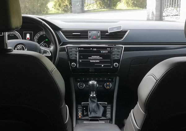 Skoda Superb cena 83500 przebieg: 183491, rok produkcji 2016 z Gubin małe 106